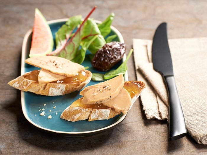Foie gras au torchon et confiture de pastèque