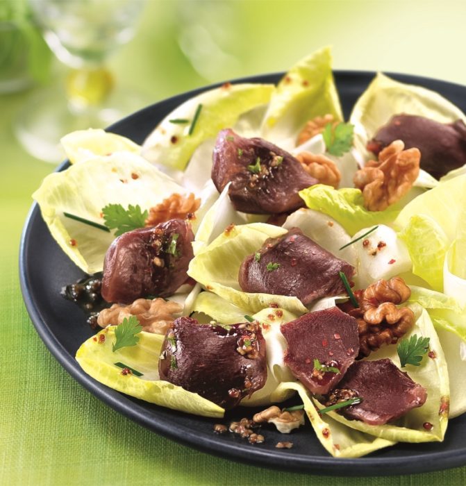 SALADE DE GESIERS DE CANARD CONFITS ET ENDIVES : Maison Montfort