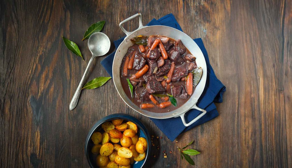 Livre Recettes De France - La Cuisine Bourguignonne - Créalivres - Très Bon état